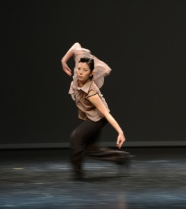 Wo Fifoo drauf steht, ist spannender junger Tanz drin 1 Ester Balfe beim Fifoo Tanzfestival in Wien