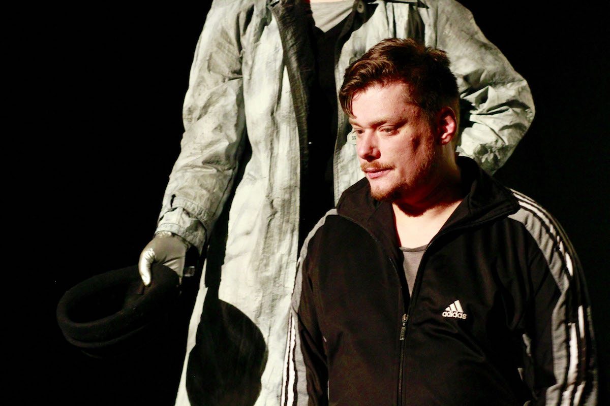 Wer flieht, kommt nie an 5 Florian Lebek in "Trokut" (c) David Rodriguez