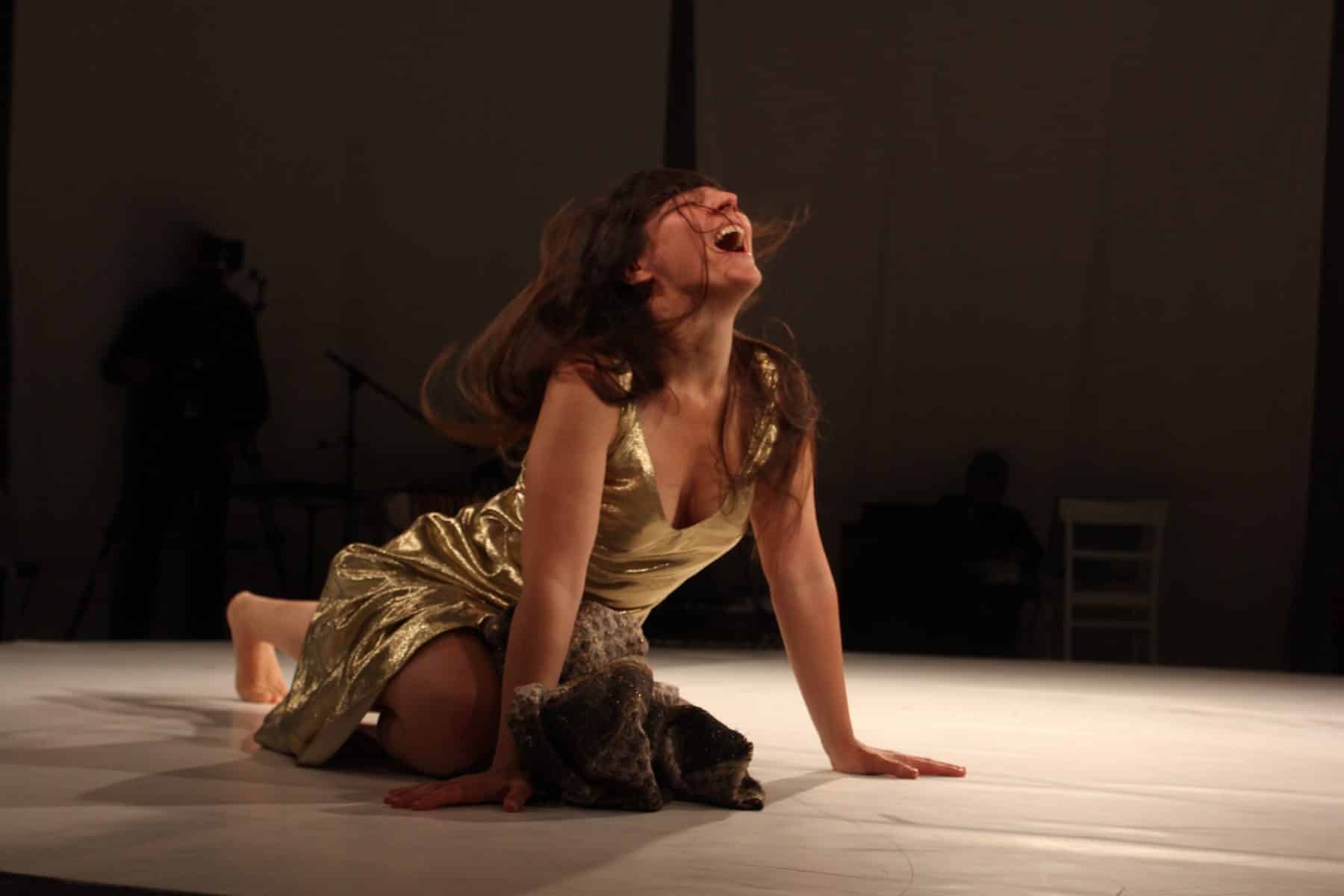 judit-keri-the-queen-and-the-eggs-c-daniel-szandtner