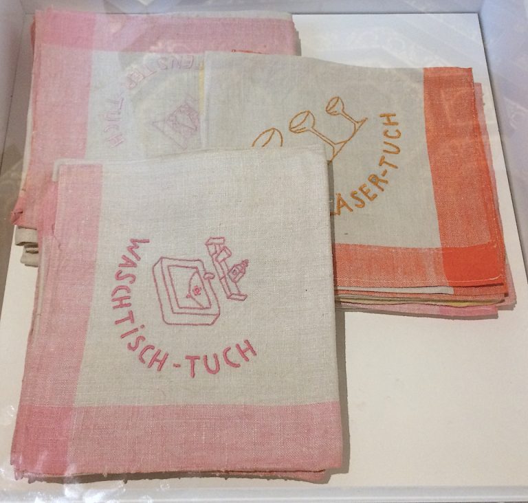 Originale Putztücher aus dem Besitz der Familie Glück (c) European Cultural News