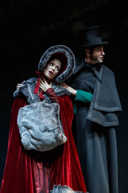 3 tdj nussknacker Pia Baresch als Frau Stahlbaum Florian Stohr als Medizinalrat Stahlbaum c Rita Newman 01