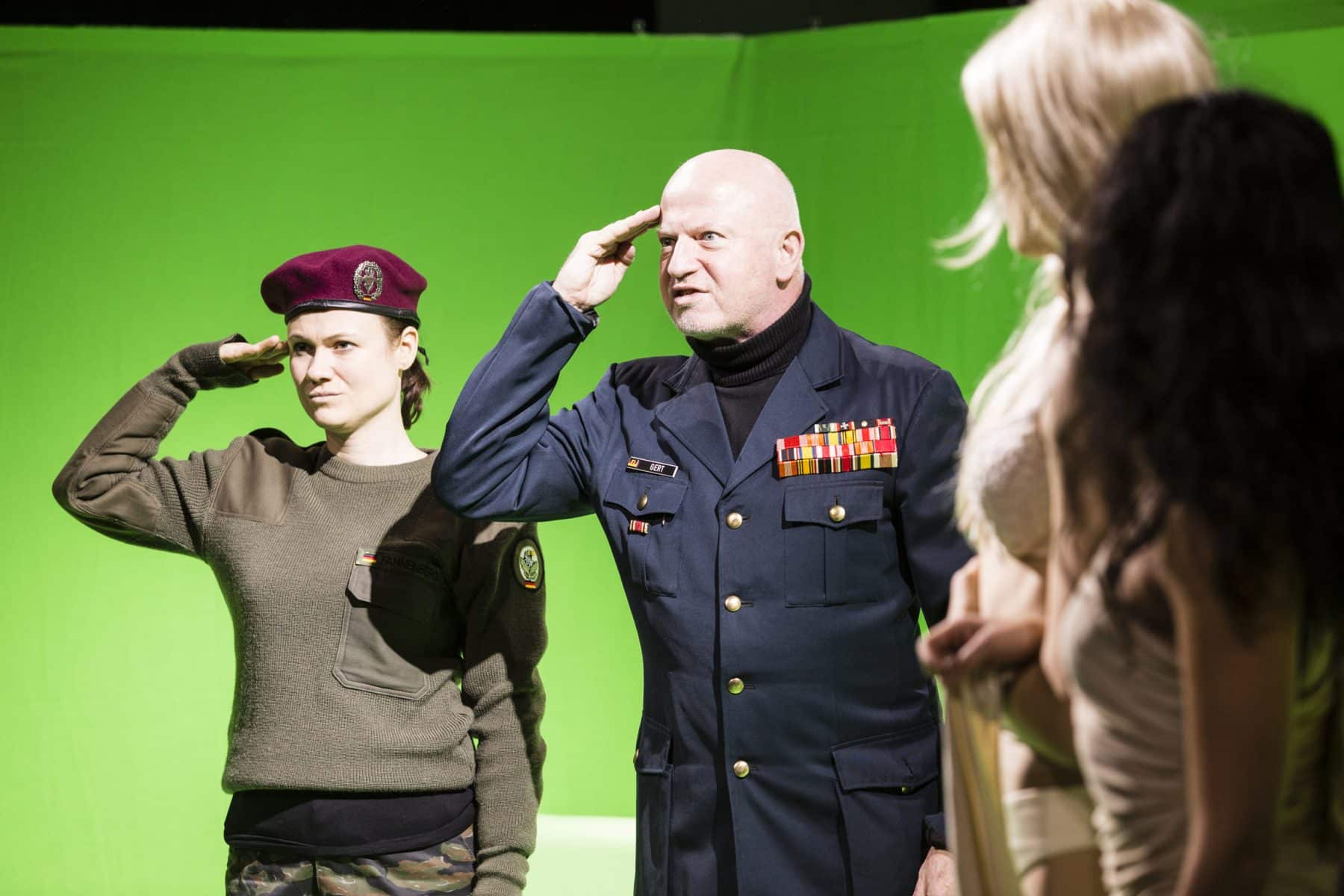 Hauptsache im Fernsehen! 3 frauSchirakesch 6229