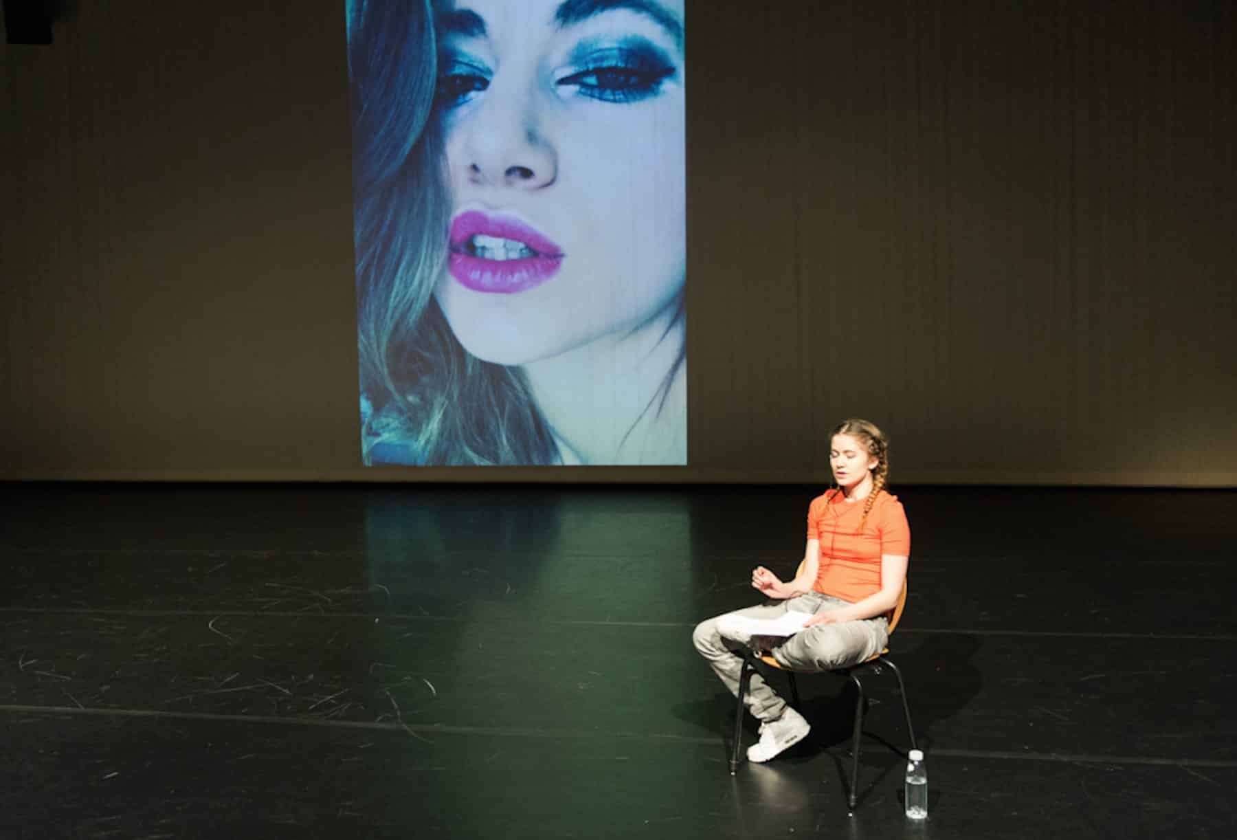 Getäuschte Wahrnehmung und schmerzhafter Missbrauch 2 17 SamiraElagoz CockCockWhosTherecNellieDeBoer 03