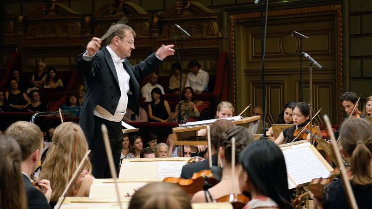 Feierlaune im Konzertsaal 2 Wiener Jeunesse Orchester 4c 2 c Virgil Oprina