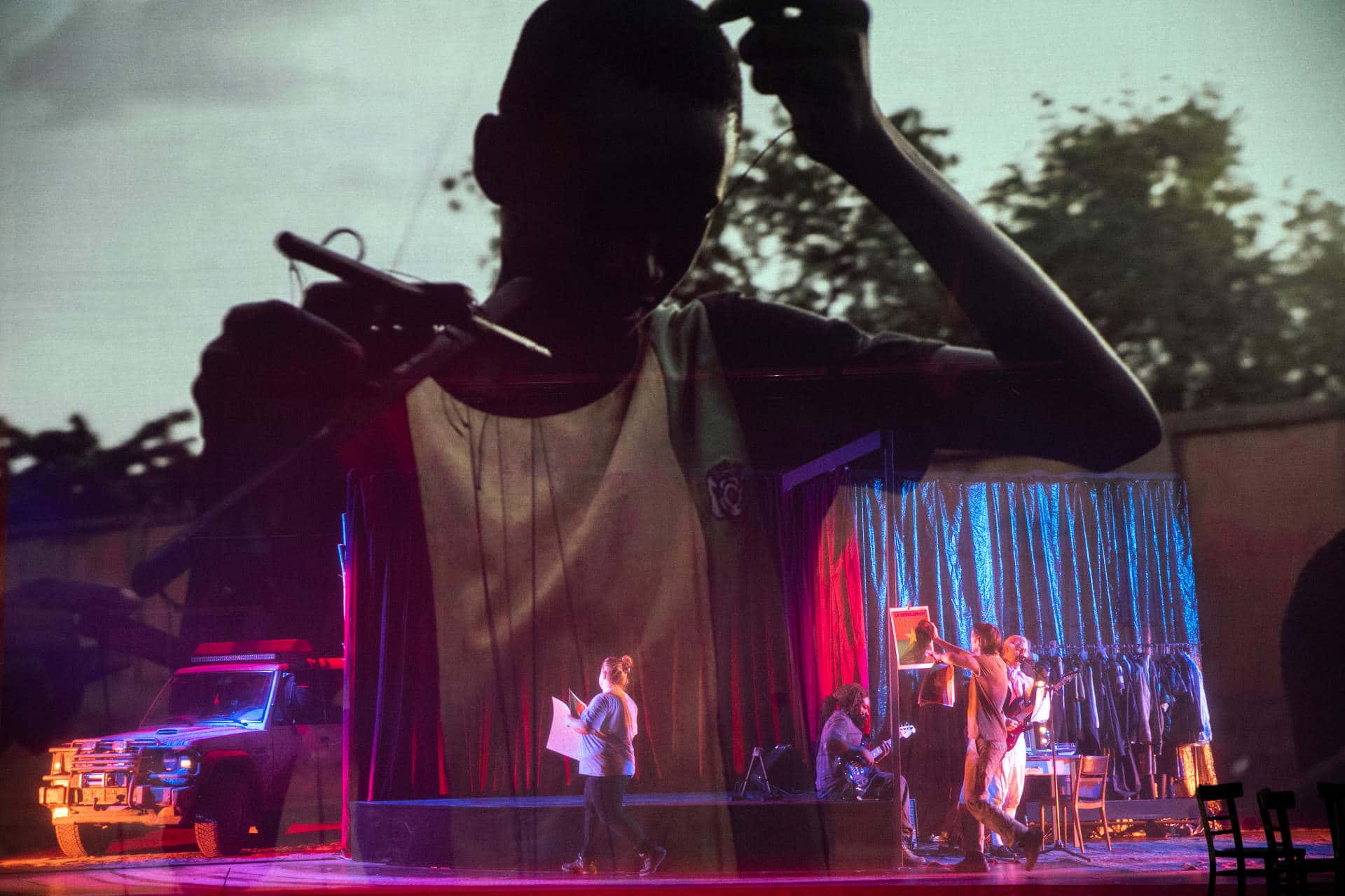 REVOLUTION FRISST IHRE KINDER Graefner Togbonou Muff Koehler c Lupi Spuma 094